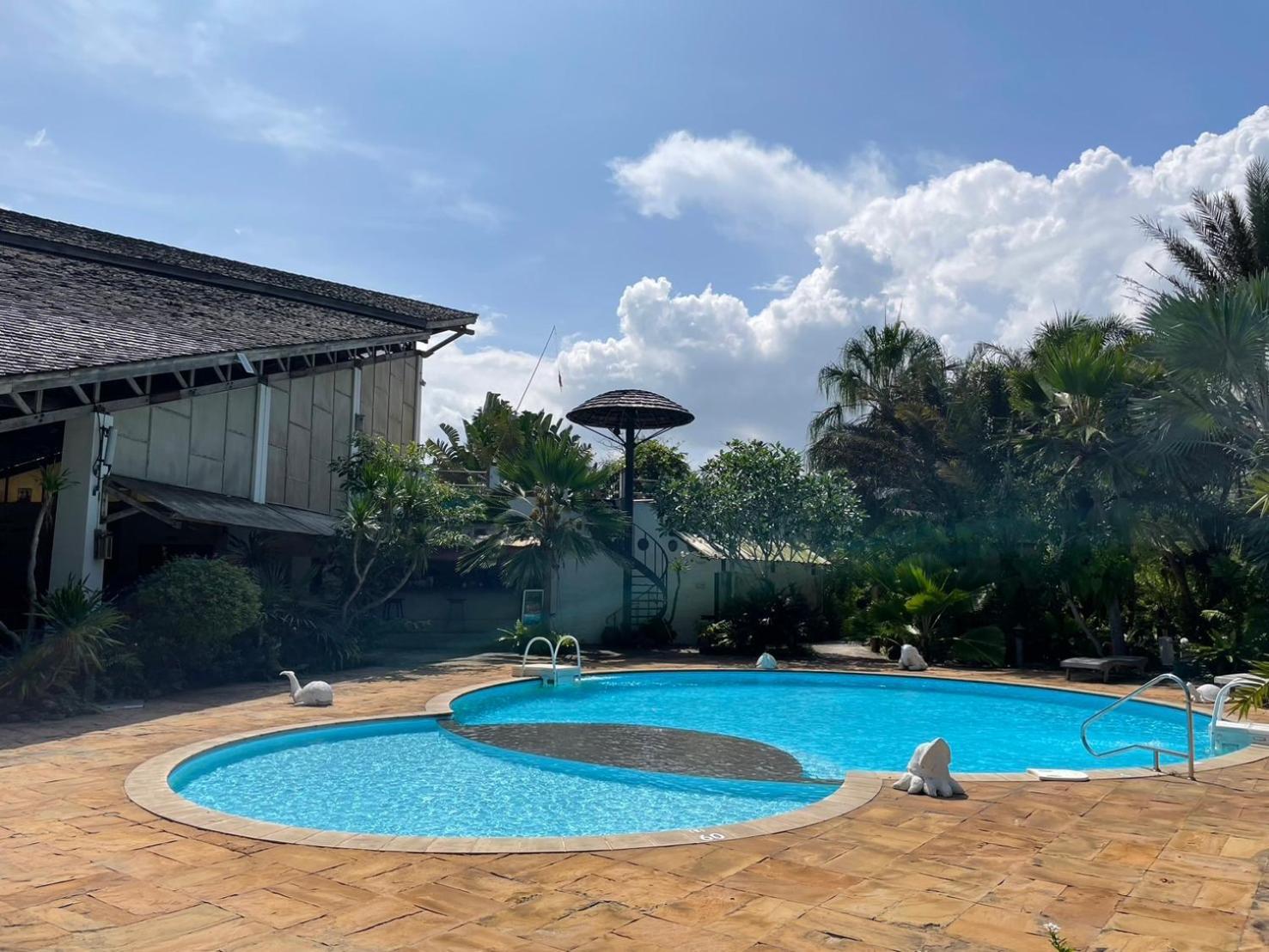 Rachavadee Bankrut Resort Bagian luar foto